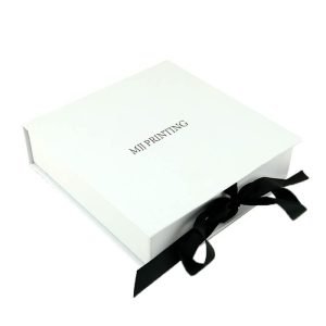 Luxury White Perfume Cosmetic Set Packaging Box Custom Luxury Perfume Box With Ribbon Logo Rigid Box For Skin Cream Product Brand Logo surface detail